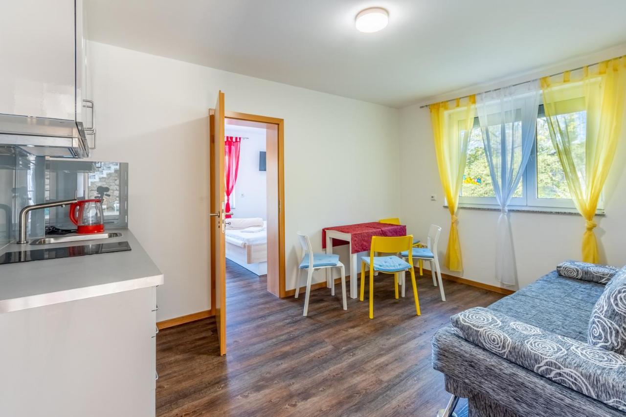 Rimac Apartment And Rooms Нови-Винодолски Экстерьер фото